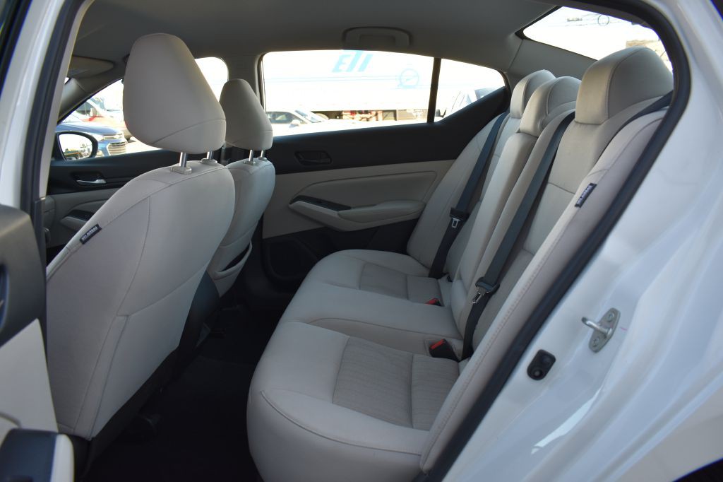 2025 Nissan Altima Image 16