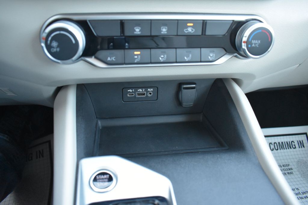 2025 Nissan Altima Image 21