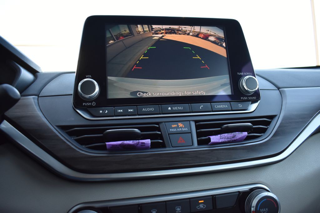 2025 Nissan Altima Image 22