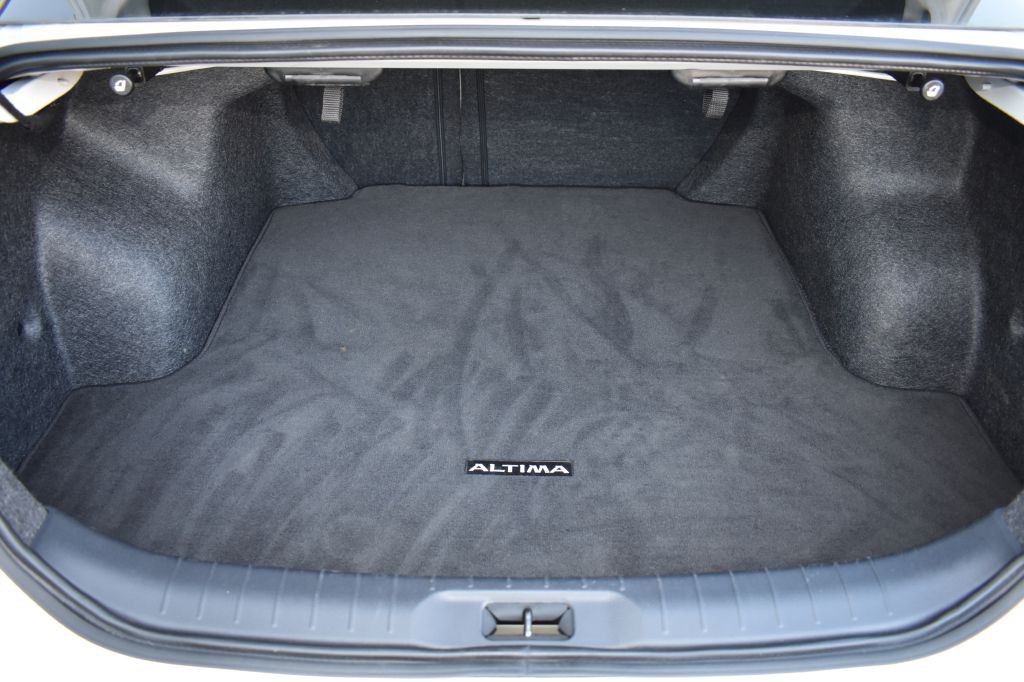 2025 Nissan Altima Image 25