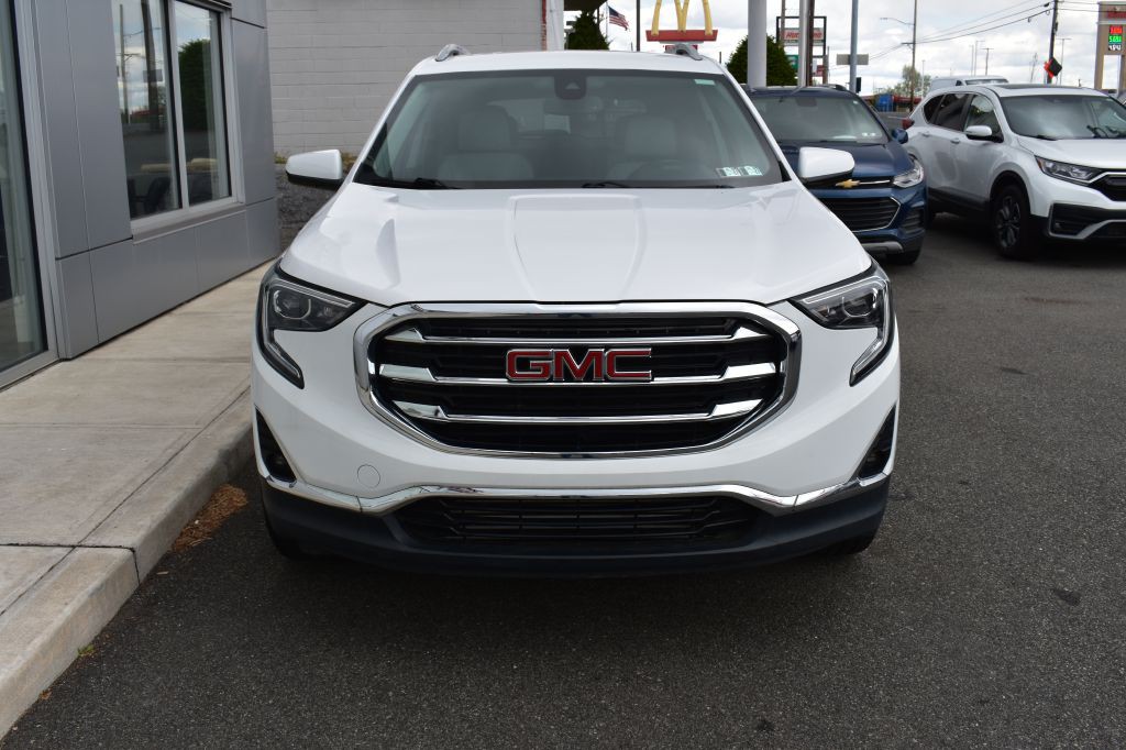 2020 GMC Terrain Image 2