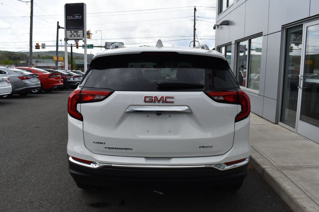 2020 GMC Terrain Image 9