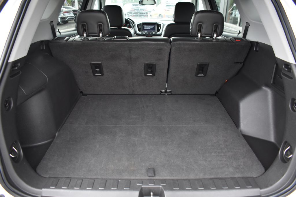 2020 GMC Terrain Image 25