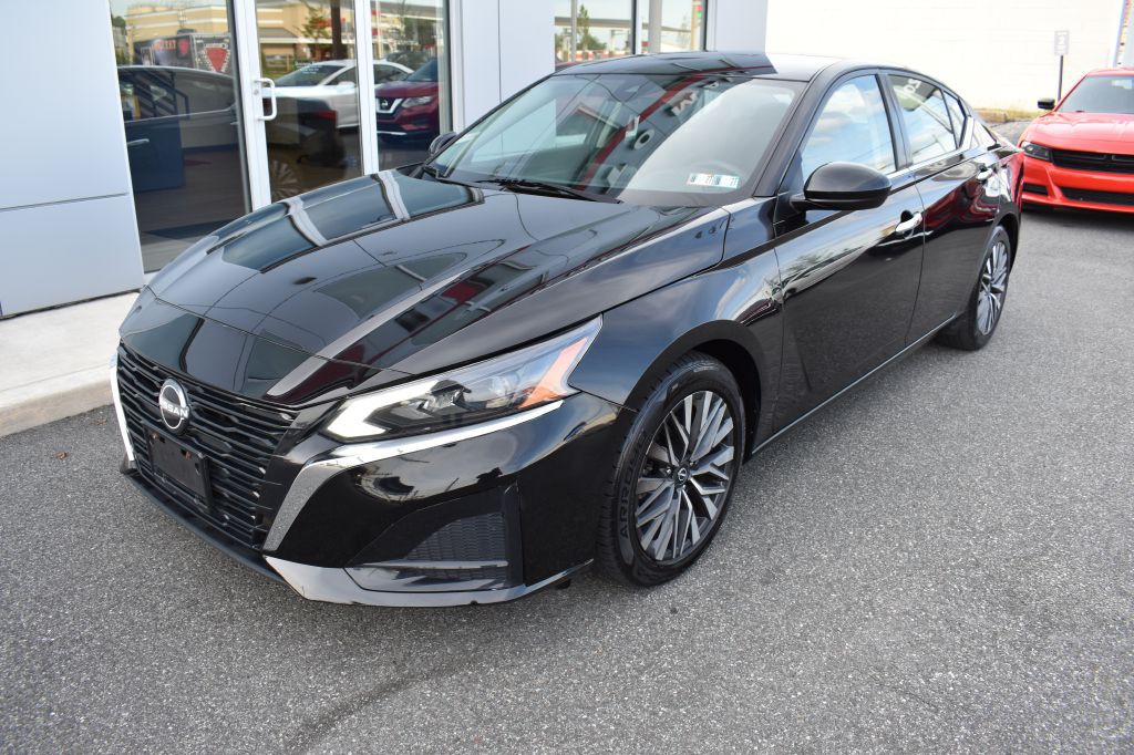 2023 Nissan Altima Image 4