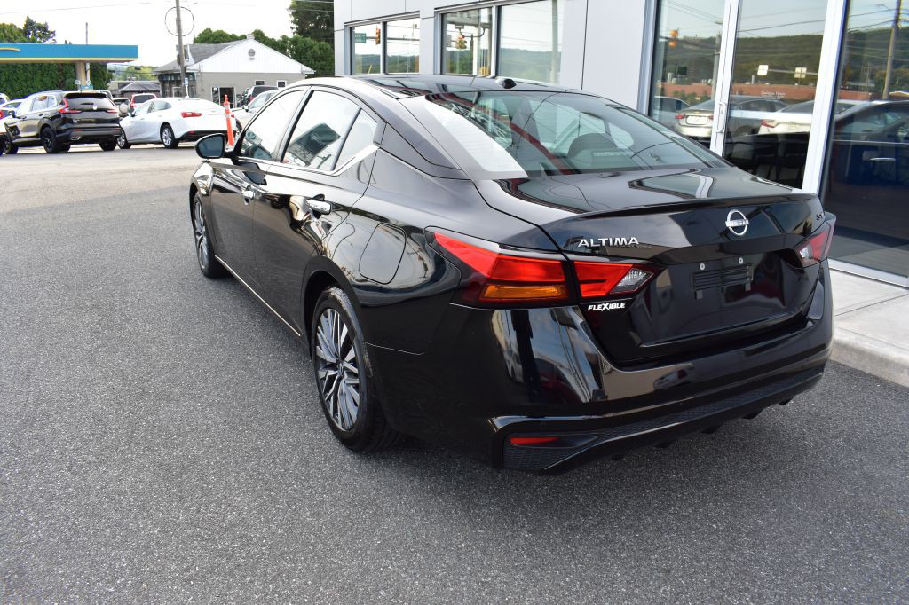 2023 Nissan Altima Image 5