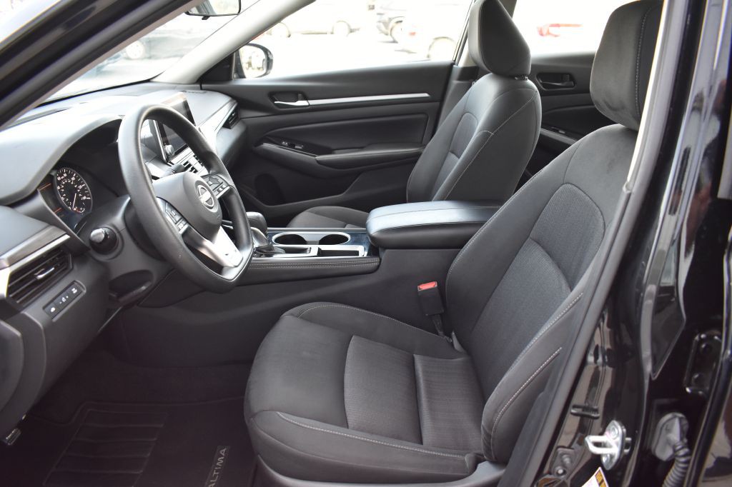2023 Nissan Altima Image 15