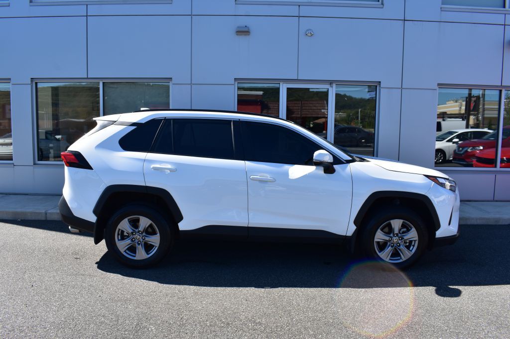 2024 Toyota Rav4 Image 2
