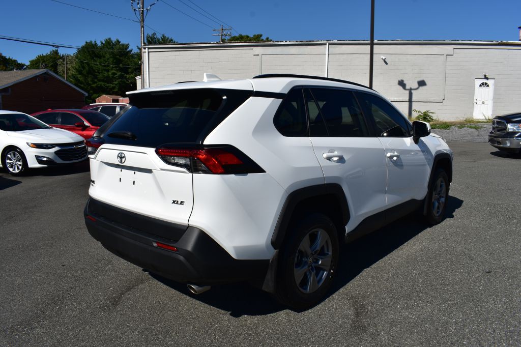2024 Toyota Rav4 Image 4
