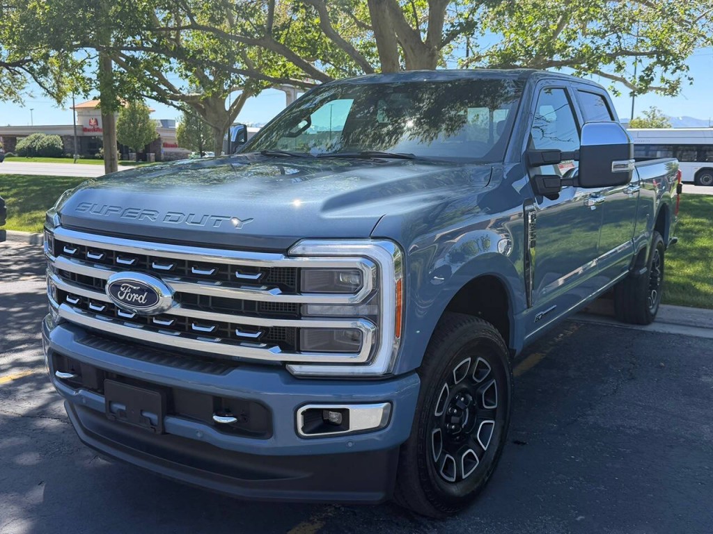 2023 Ford F-350 Image 2