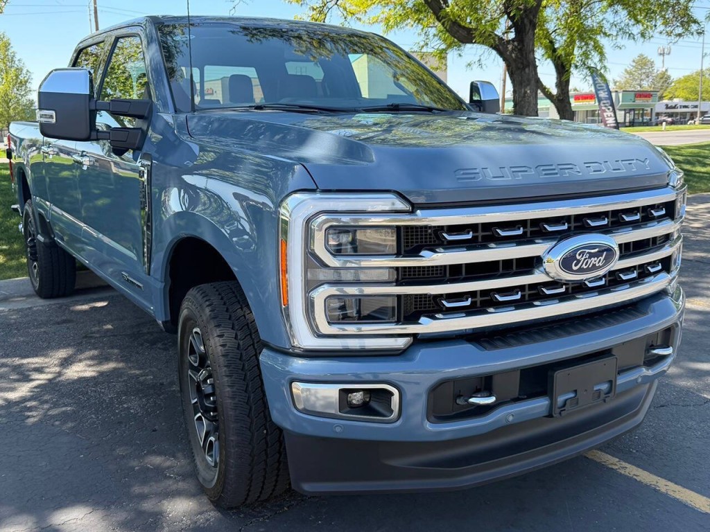 2023 Ford F-350 Image 4