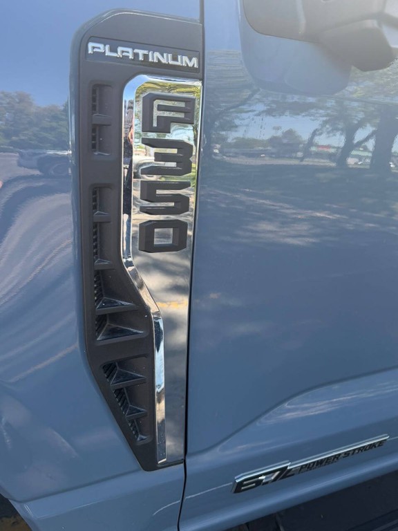 2023 Ford F-350 Image 21