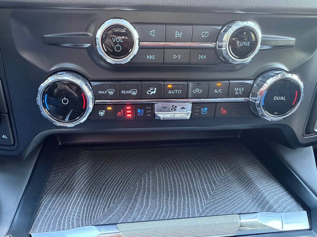 2023 Ford F-350 Image 28
