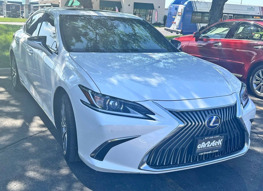 2021 Lexus ES 300 Image 4