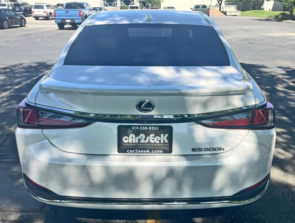 2021 Lexus ES 300 Image 7