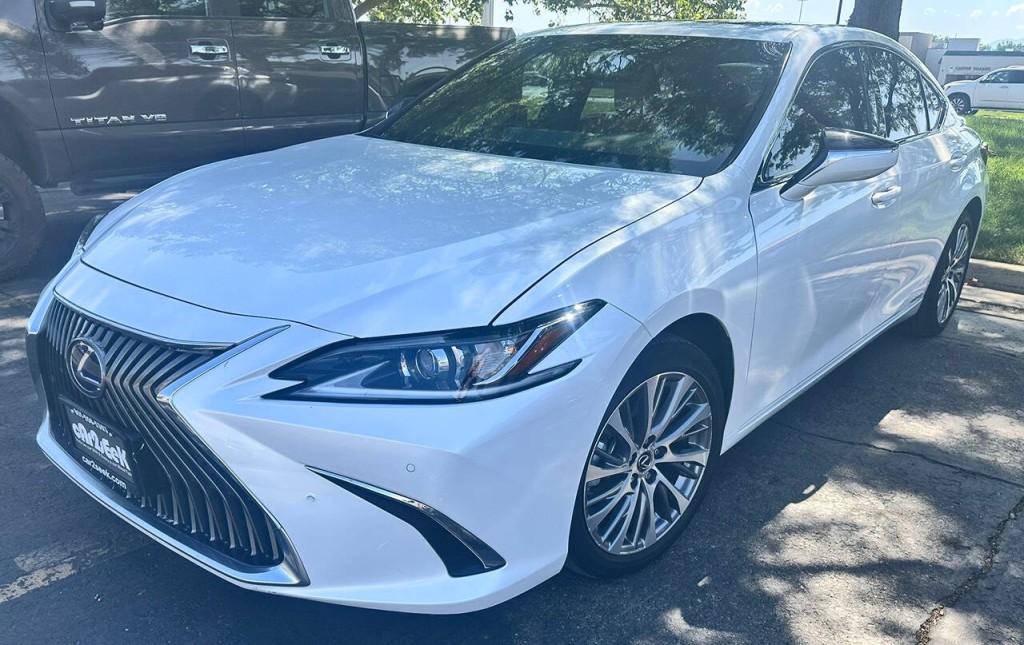 2021 Lexus ES 300 Image 11