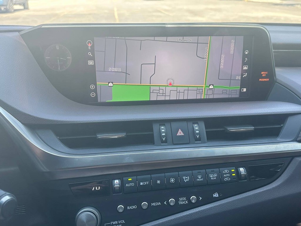 2021 Lexus ES 300 Image 14