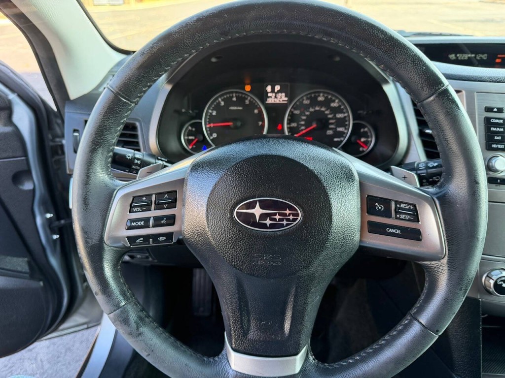 2014 Subaru Outback Image 15