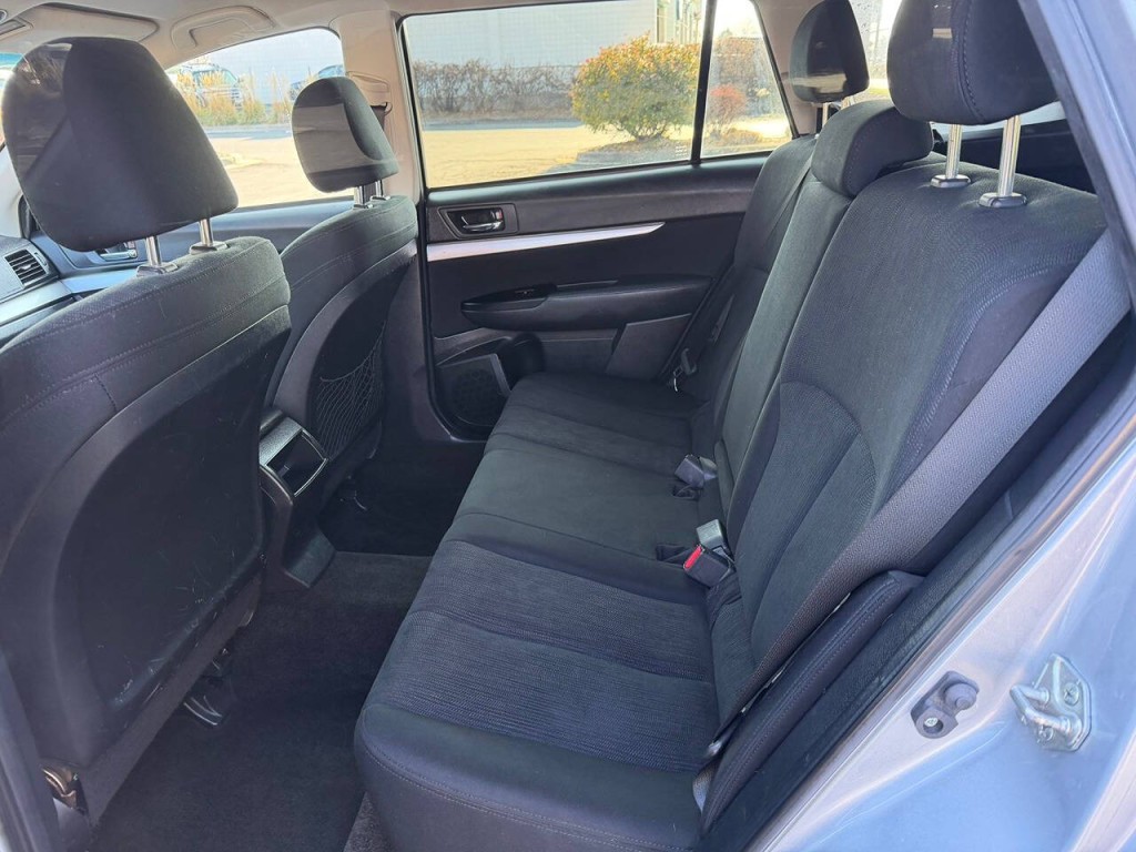 2014 Subaru Outback Image 24