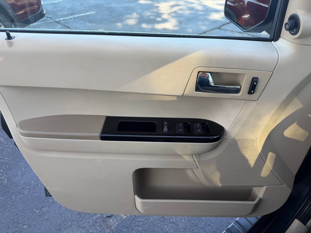 2008 Ford Escape Image 16