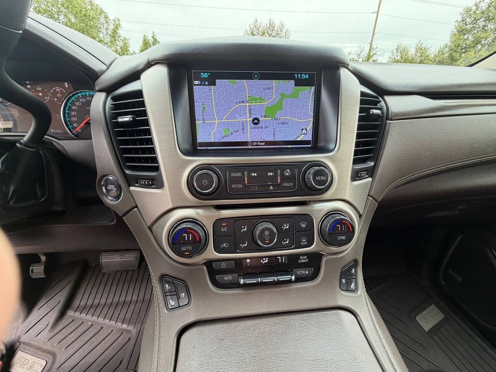 2018 GMC Yukon Image 16