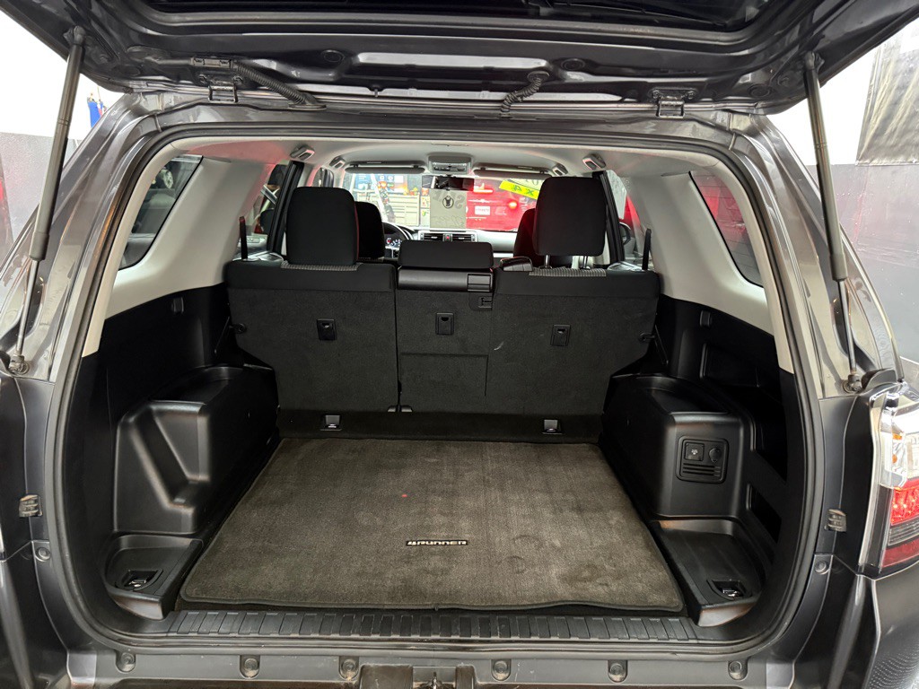 2015 Toyota 4Runner Image 9