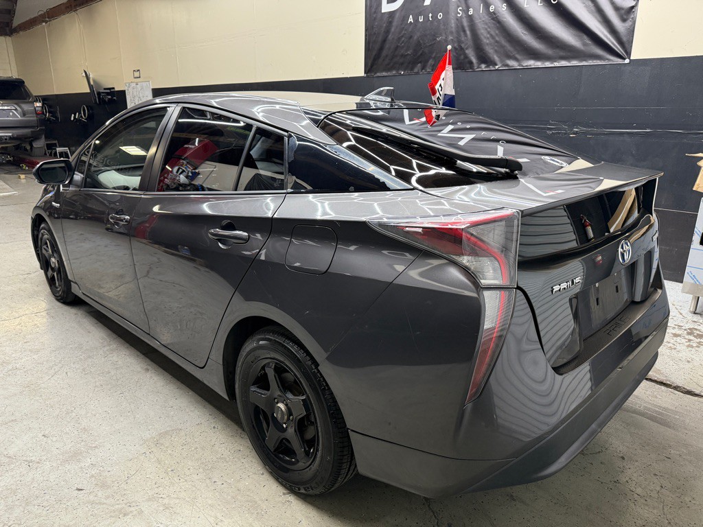 2017 Toyota Prius Image 4
