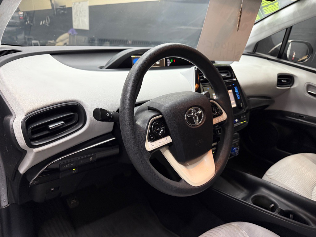2017 Toyota Prius Image 7