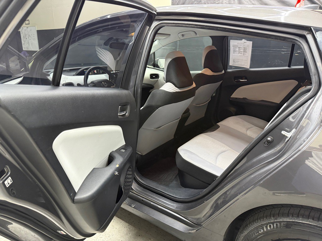 2017 Toyota Prius Image 8
