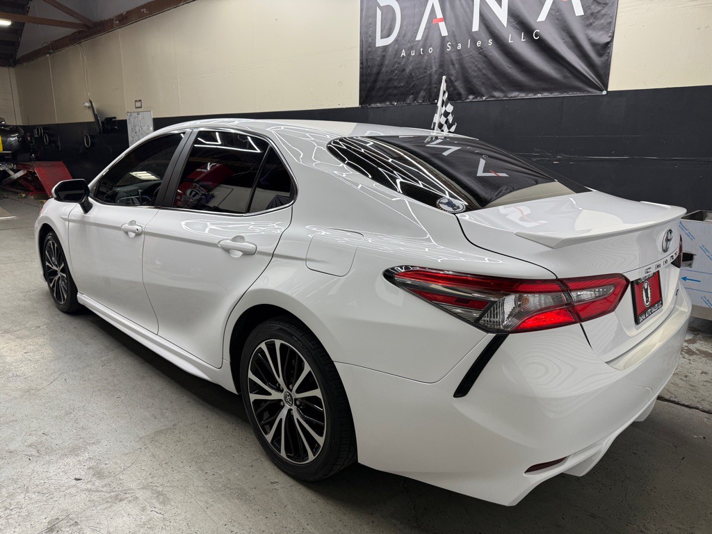 2018 Toyota Camry Image 4