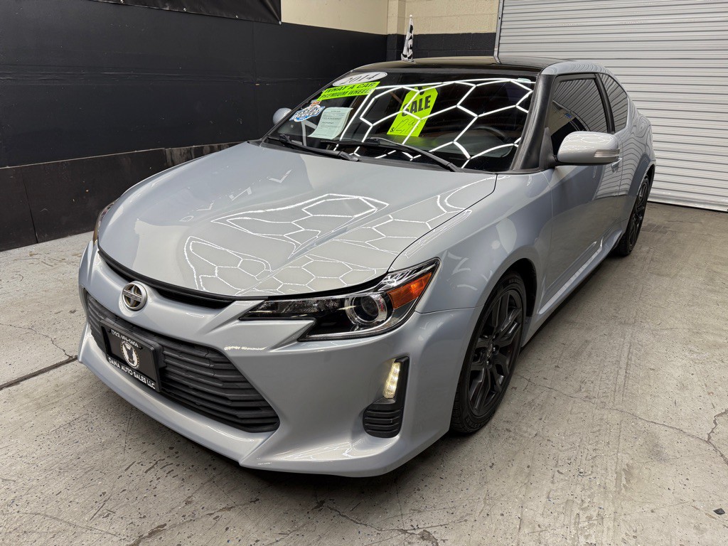 2014 Scion tC Image 2