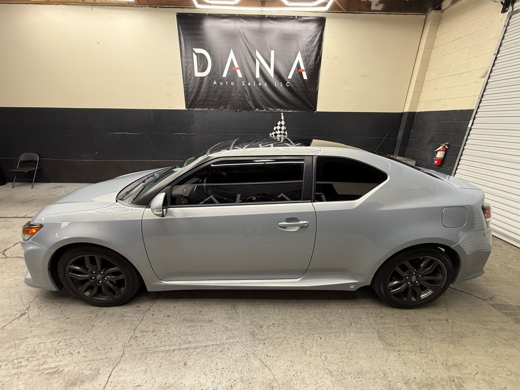 2014 Scion tC Image 3