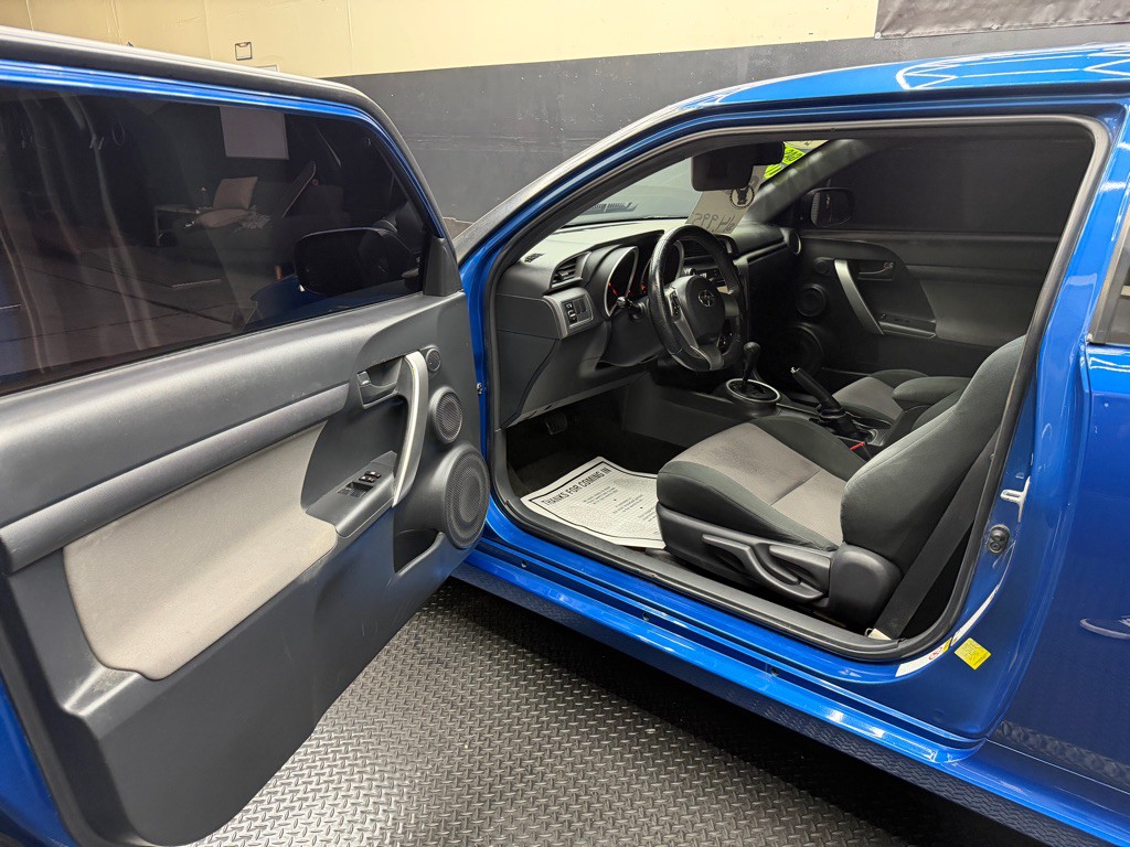 2015 Scion tC Image 6