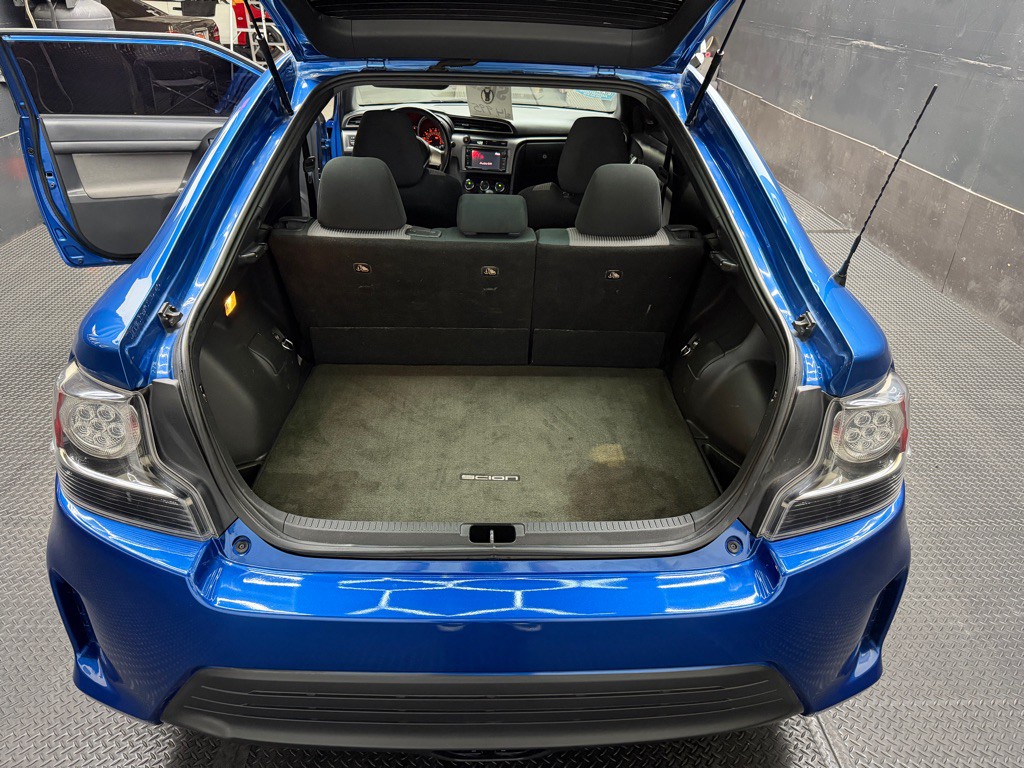 2015 Scion tC Image 8