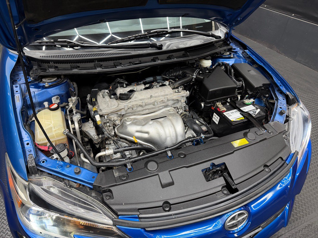 2015 Scion tC Image 9