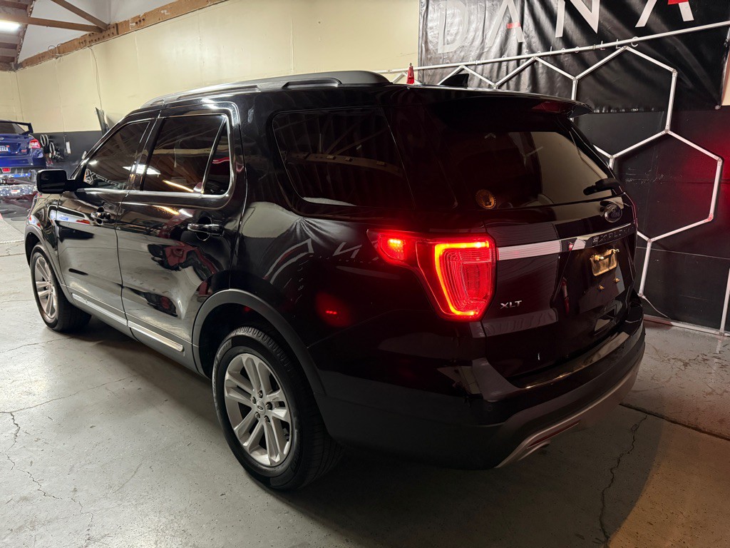 2017 Ford Explorer Image 3