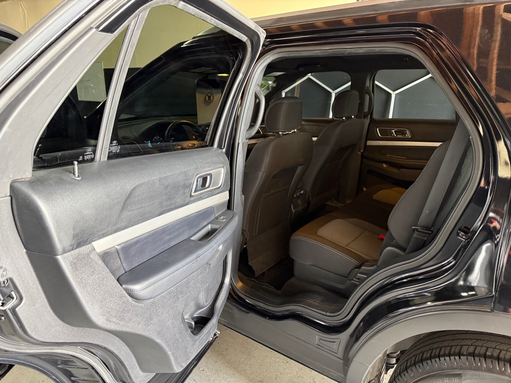 2017 Ford Explorer Image 7