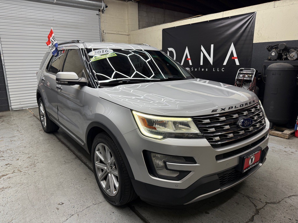 2016 Ford Explorer Image 1