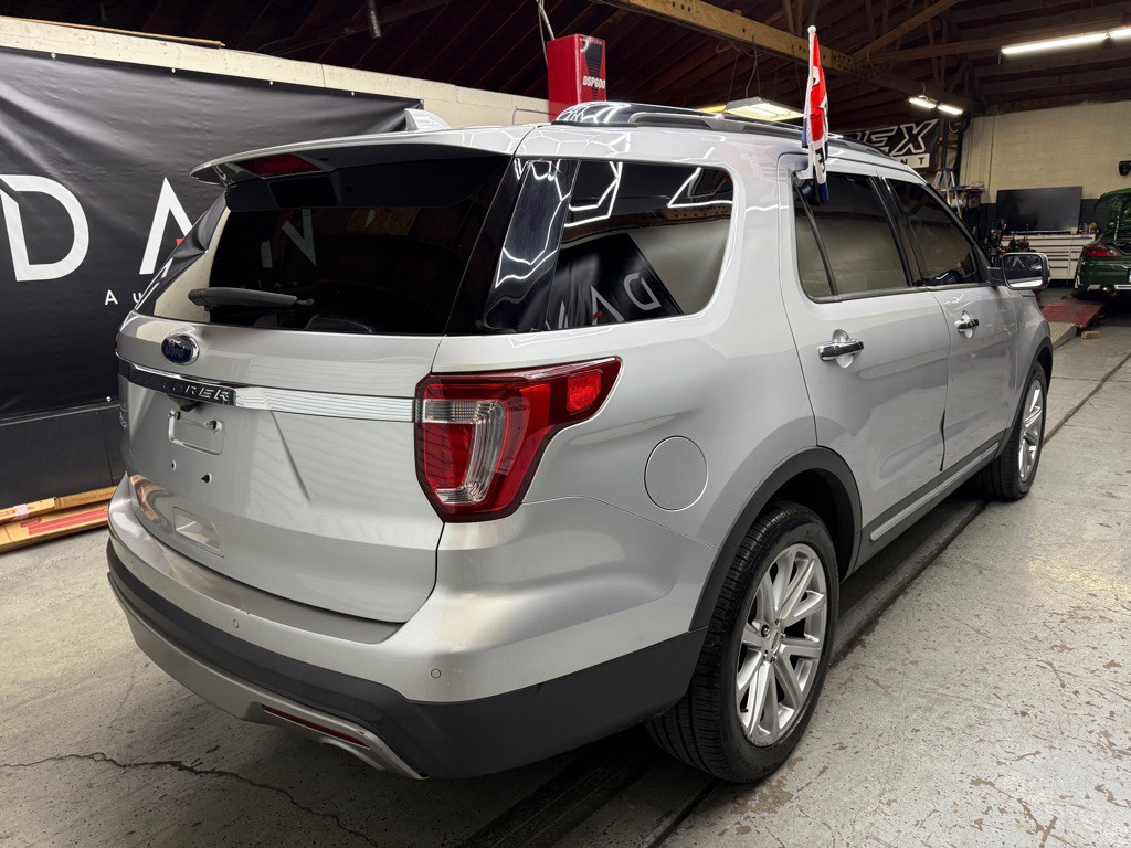 2016 Ford Explorer Image 5