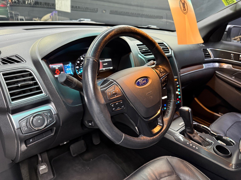 2016 Ford Explorer Image 7