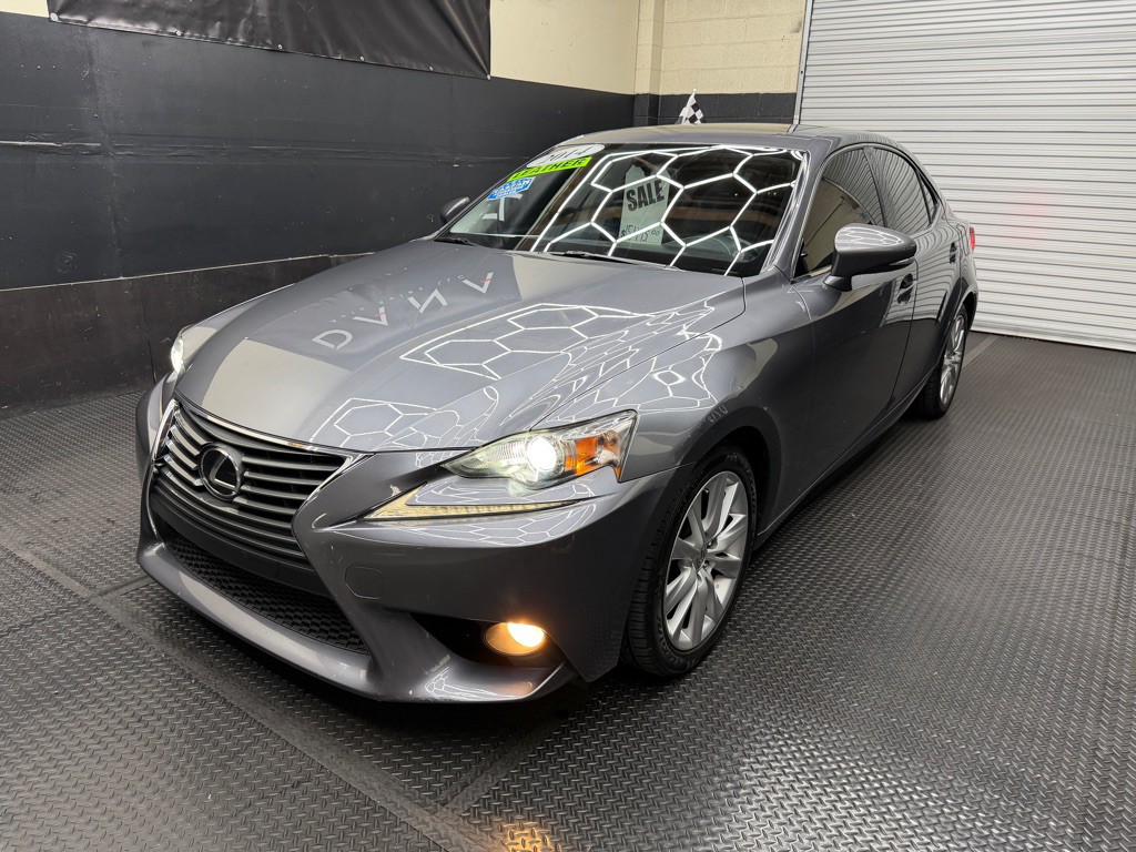 2014 Lexus IS Image 2