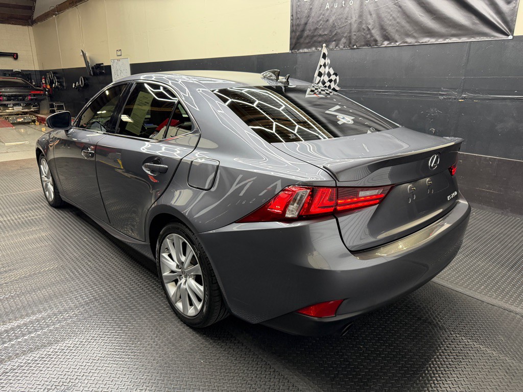 2014 Lexus IS Image 4
