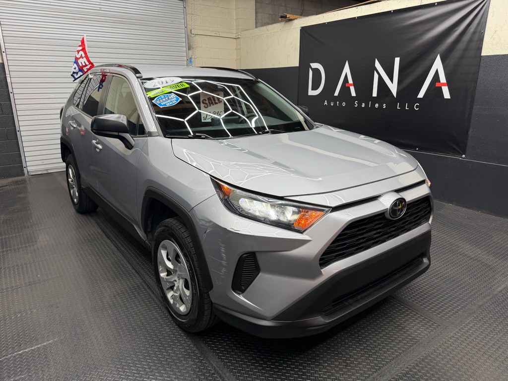 2019 Toyota Rav4 Image 1