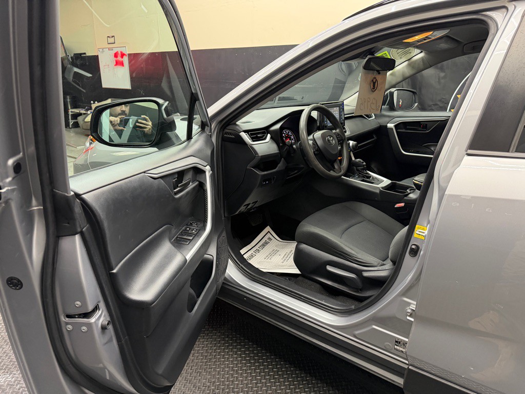 2019 Toyota Rav4 Image 6