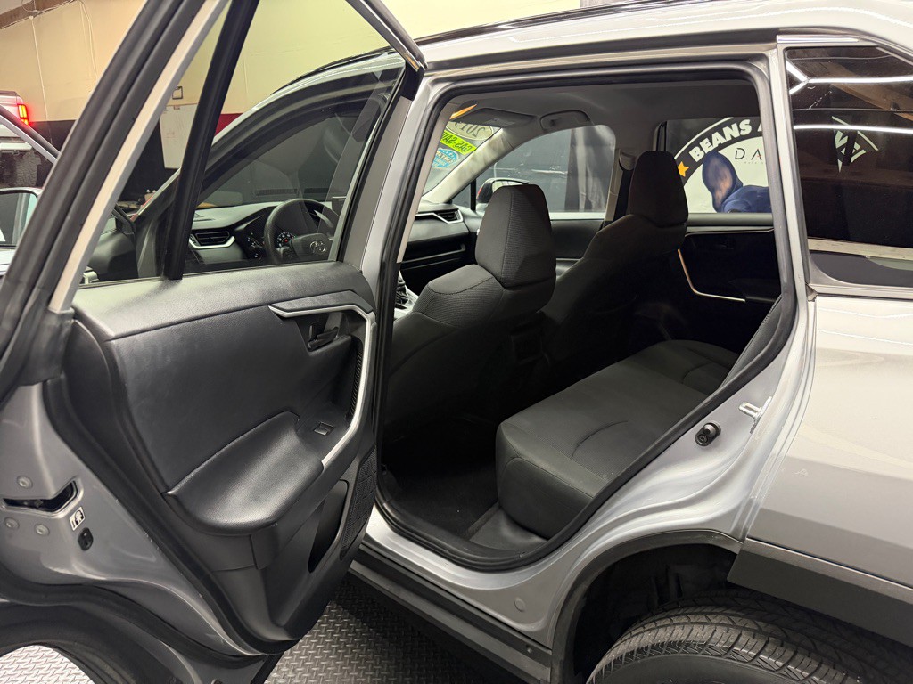 2019 Toyota Rav4 Image 8