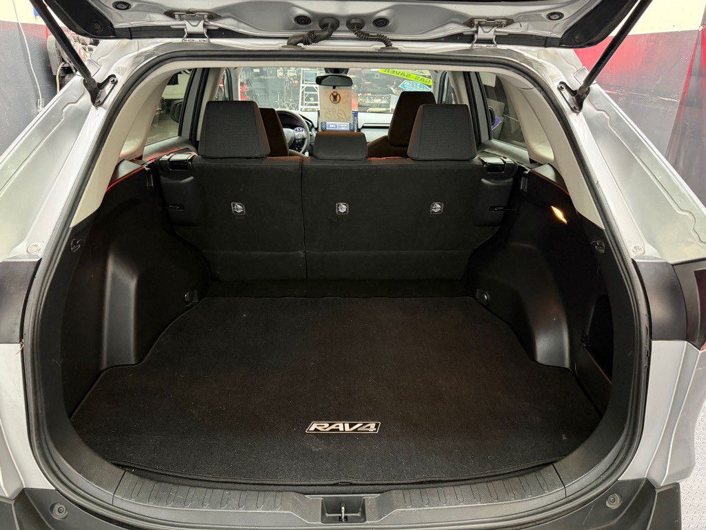 2019 Toyota Rav4 Image 10