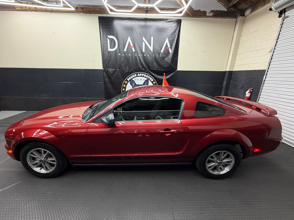 2005 Ford Mustang Image 3