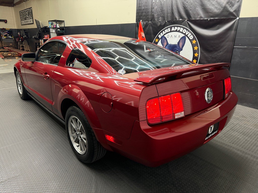 2005 Ford Mustang Image 4
