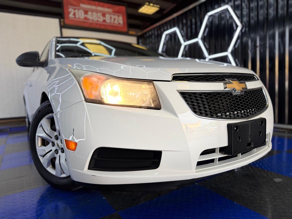 2012 Chevrolet Cruze Image 3
