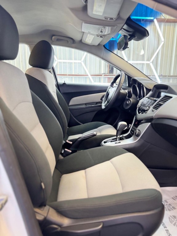 2012 Chevrolet Cruze Image 13