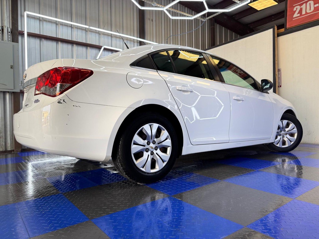 2012 Chevrolet Cruze Image 20
